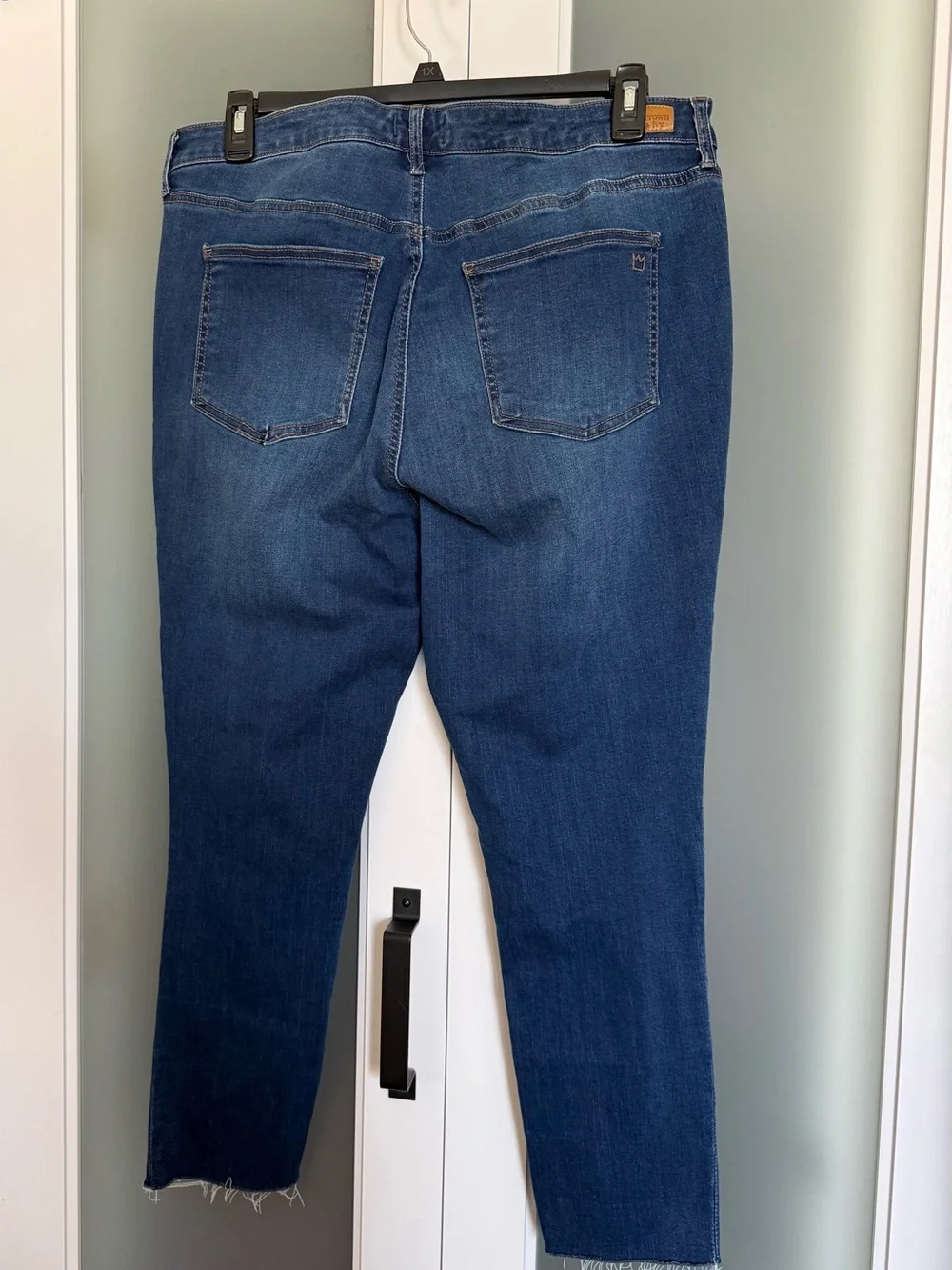 Crown & Ivy High Rise Skinny Crop Jeans